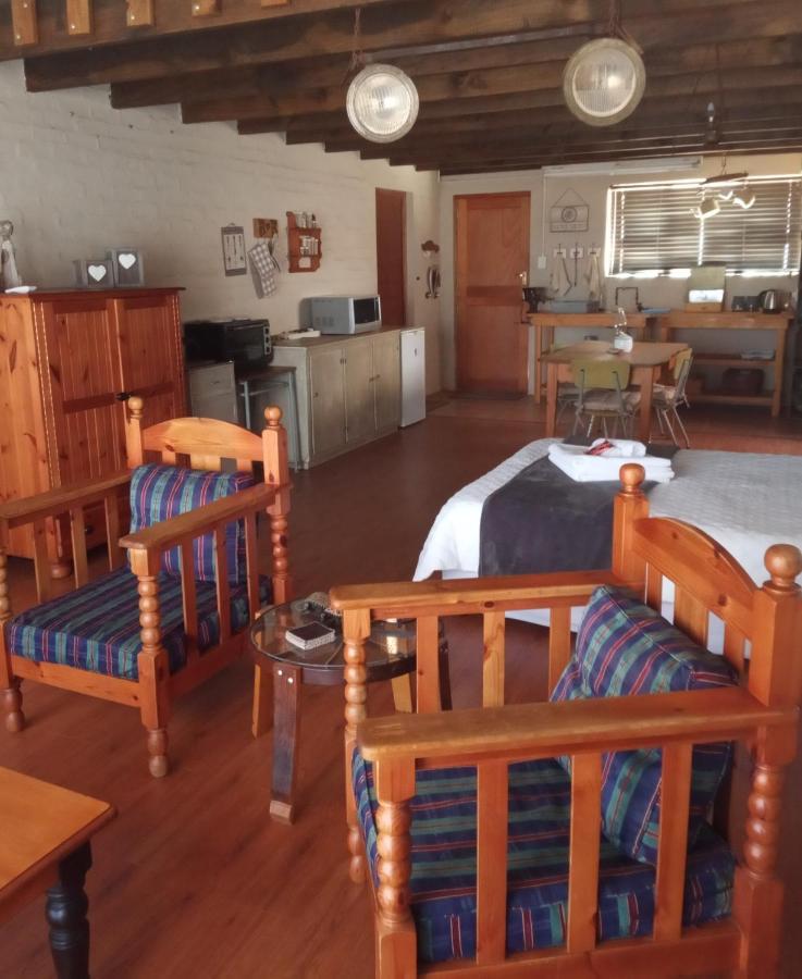 Pureplaas Self Catering Volmoed Oudtshoorn Klein Karoo Appartement Buitenkant foto